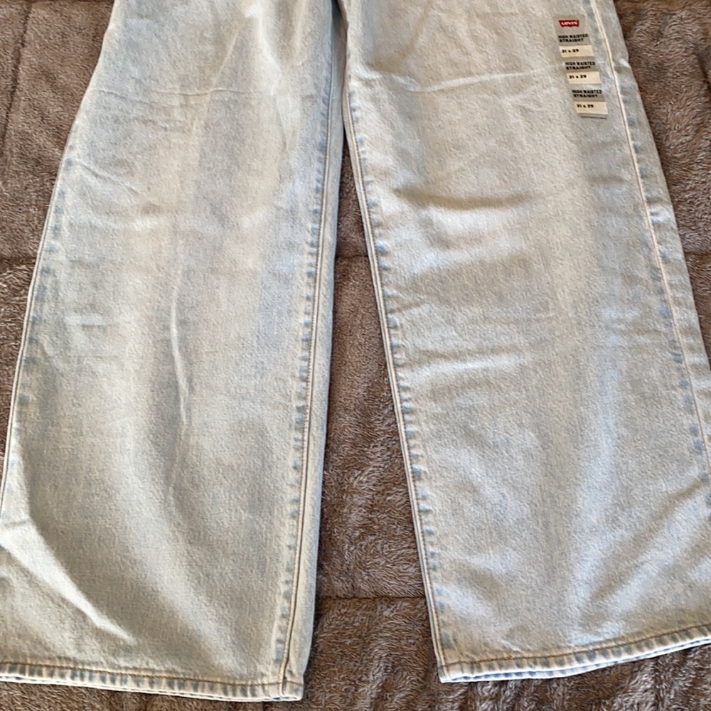 Brand New women’s Levi’s Jeans. - Picture 6 of 6